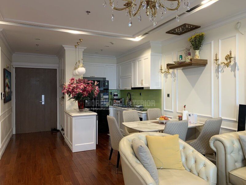 Việc thi công nội thất gỗ cho phòng khách chung cư Vinhomes Nguyễn Chí Thanh đã được thực hiện.